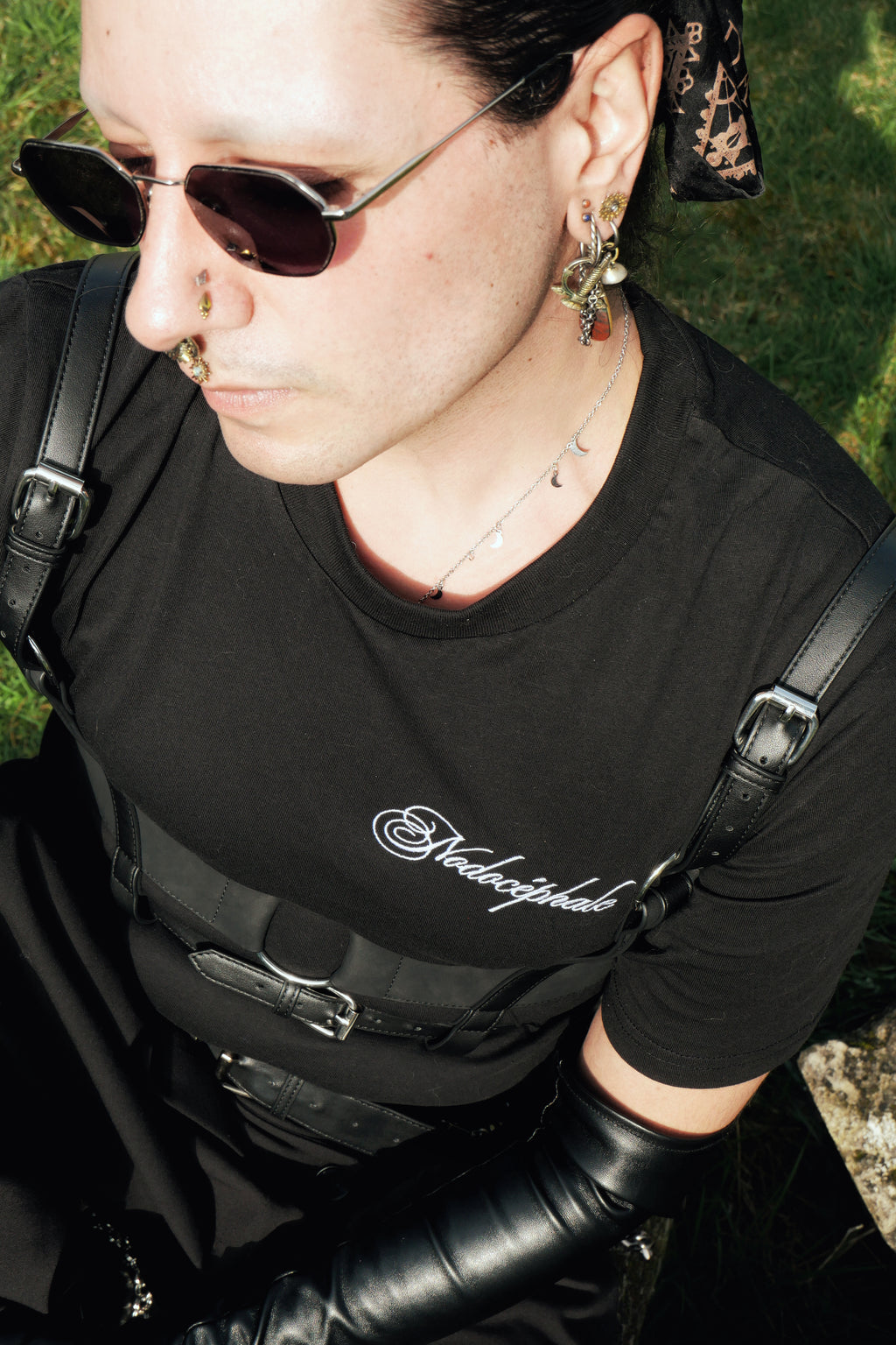 “Nodocéphale” – T-shirt brodé unisexe Vieilles Verveines