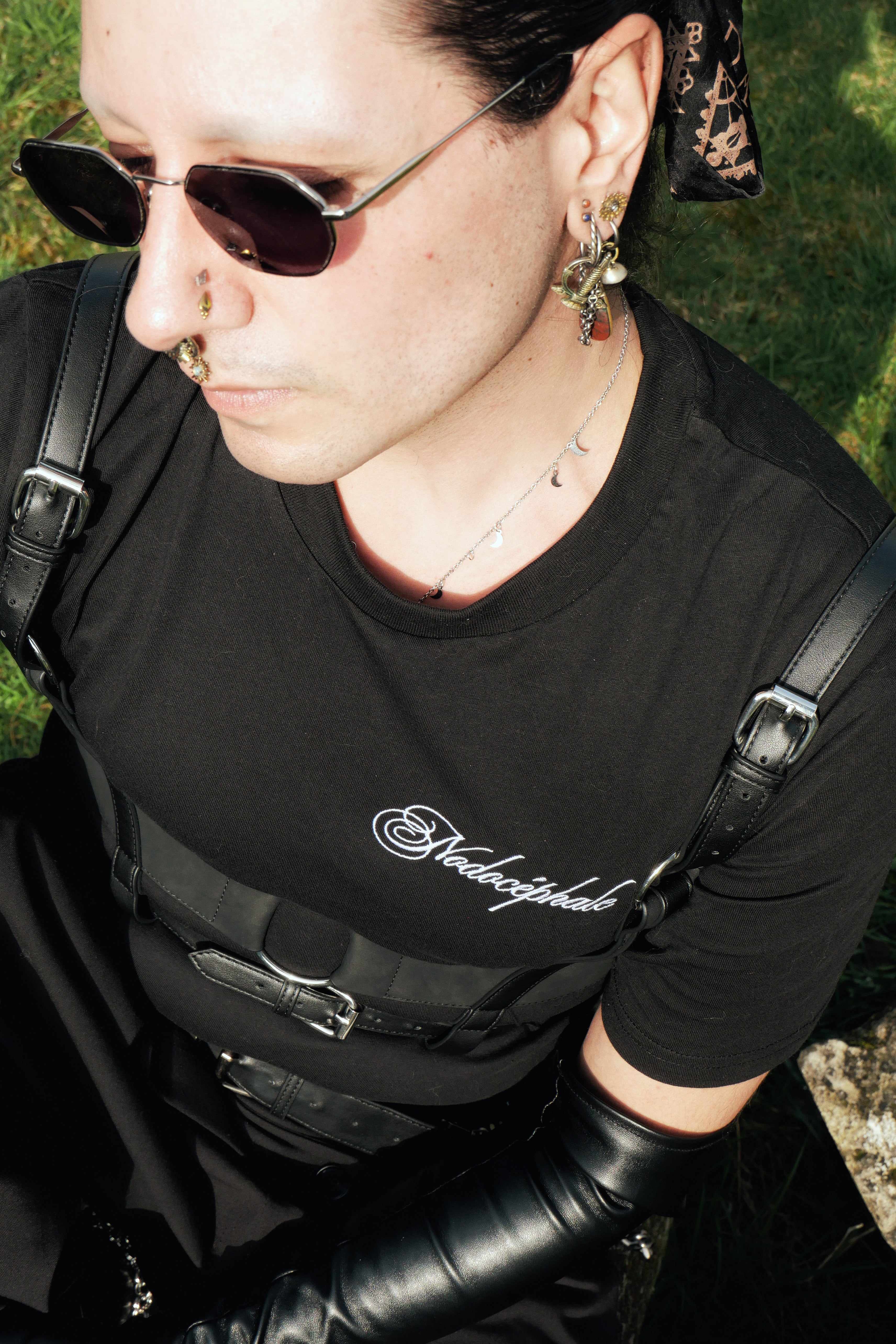 “Nodocéphale” – T-shirt brodé unisexe Vieilles Verveines