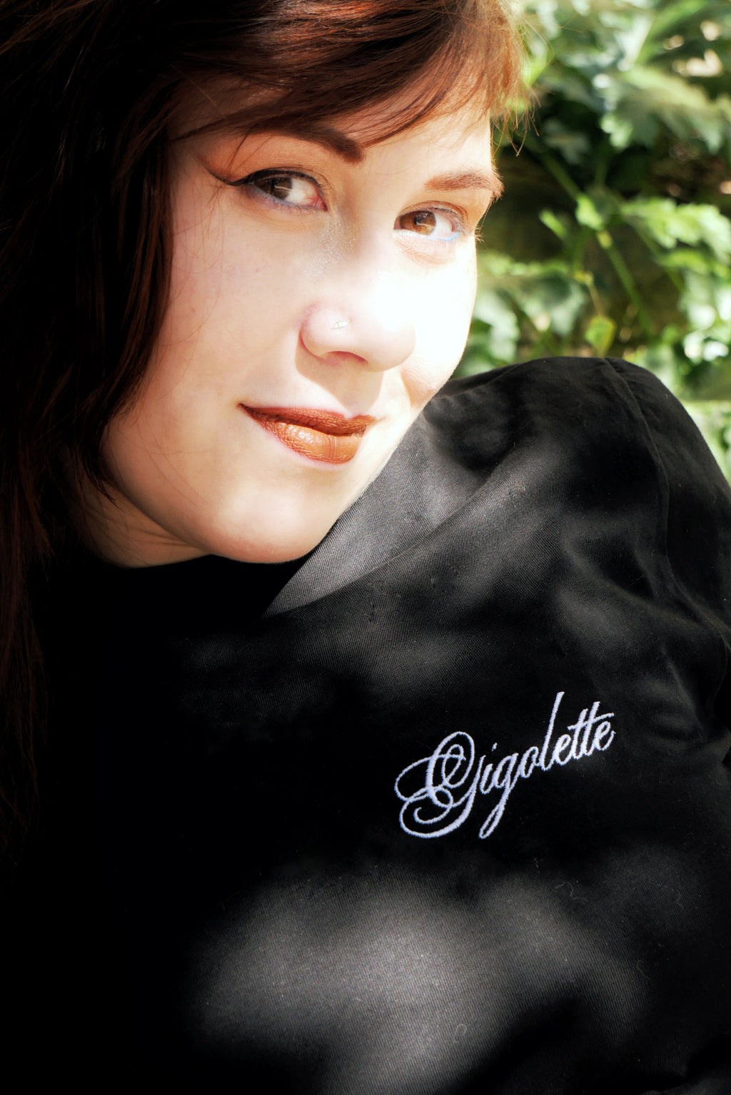 “Gigolette” – T-shirt brodé unisexe Vieilles Verveines